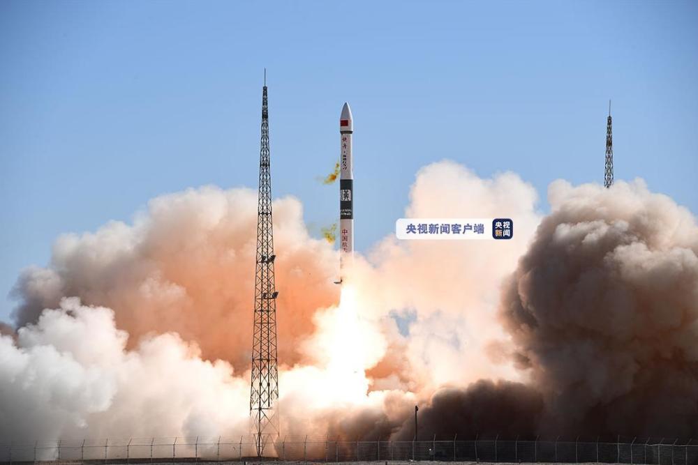 一箭双星！行云二号01/02星发射成功