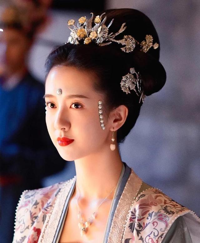 清平乐带火的珍珠妆究竟是什么神仙妆面？不仅汉服，平时也好看！