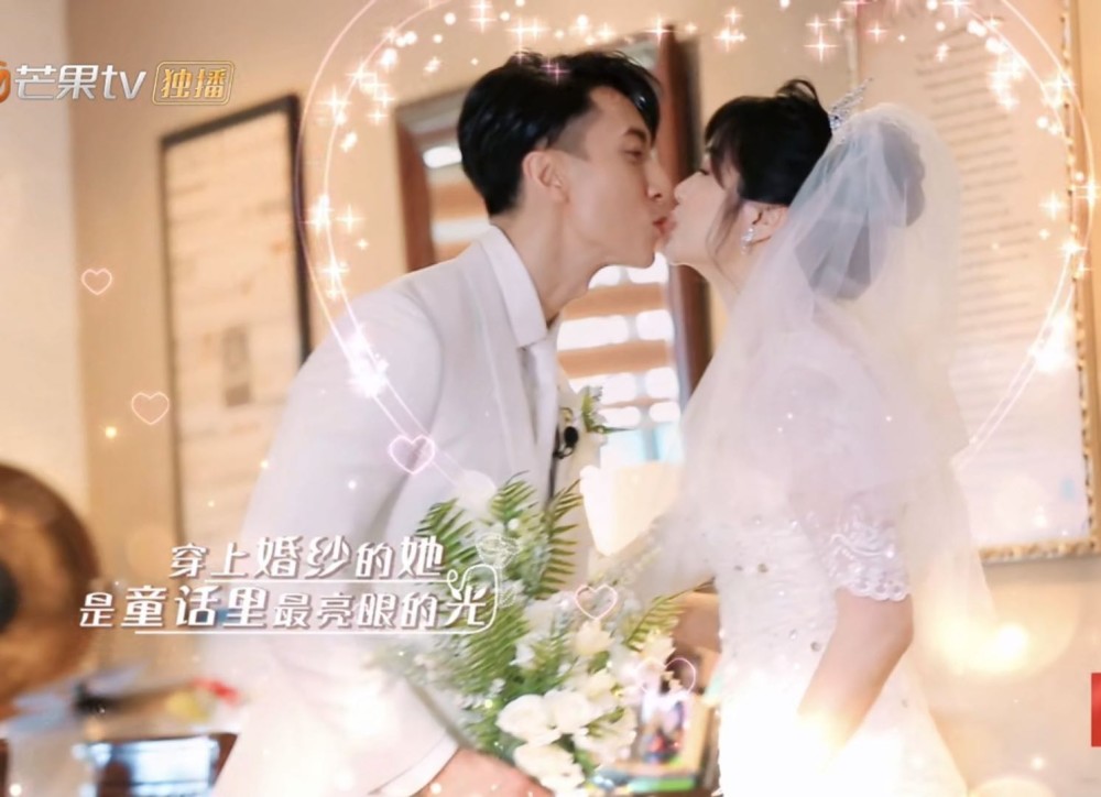 吴尊跟女儿婚纱_吴尊女儿