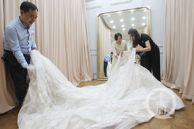 医护婚纱照_疫情医护人员图片