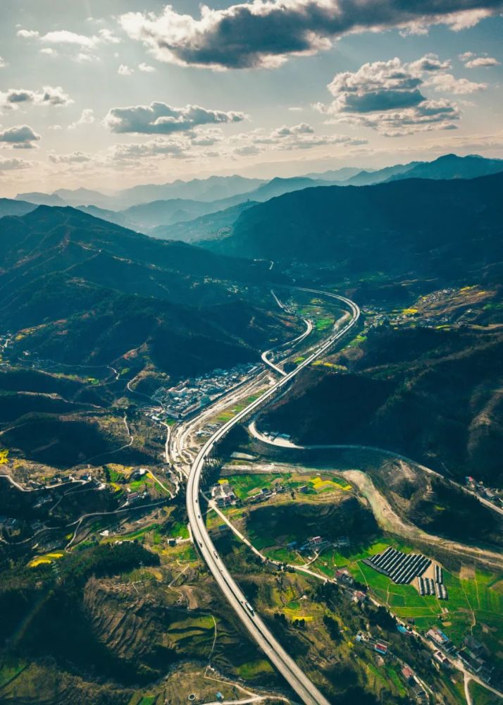 四川gdp倒数第一县_四川人均gdp(3)