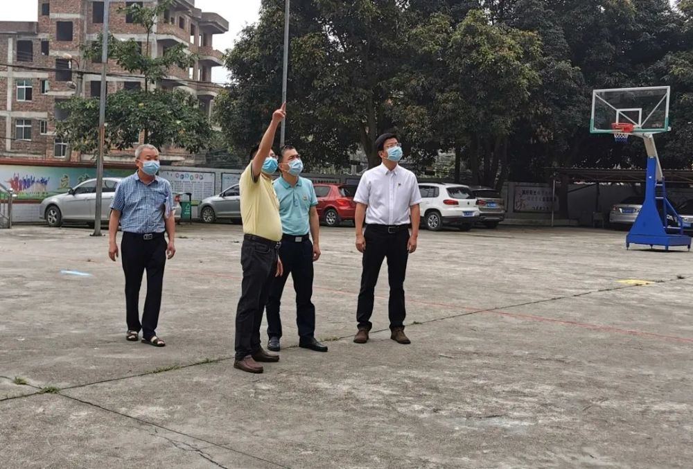 南安市市长张桂森到东田中心小学检查指导返校复学工作