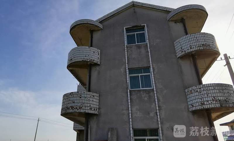 夺命保姆：雇佣仅8天 事发时老人儿子就在楼上