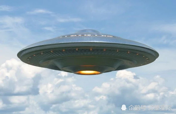 扎堆出现!6个"发光物体"现身美国上空,引发"ufo舰队"争议