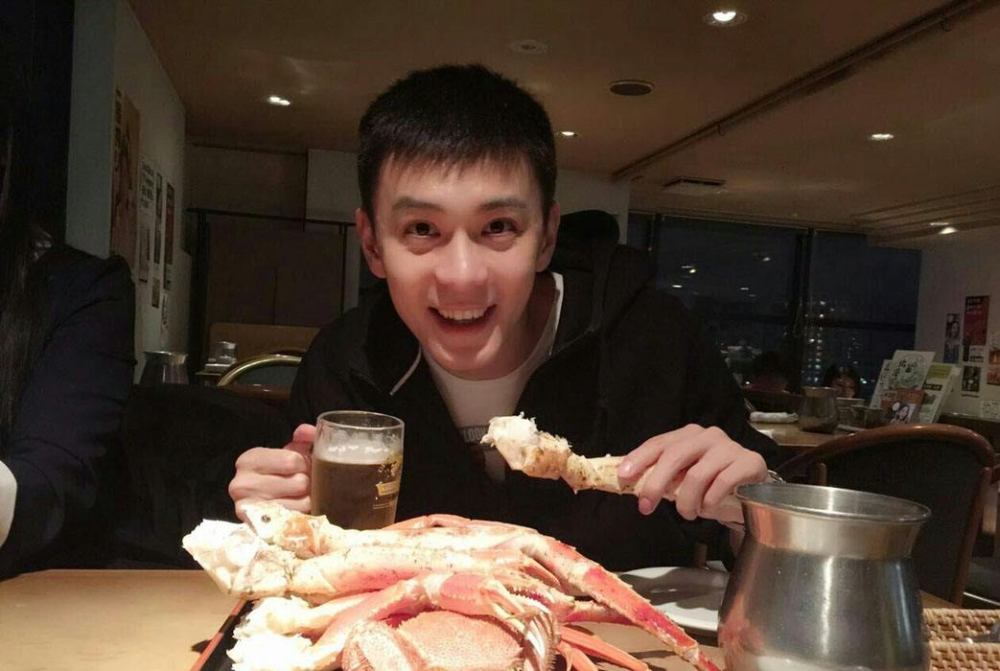 强忍手腕骨折砍下35分的辽宁帅哥,拒绝千万年薪诱惑只