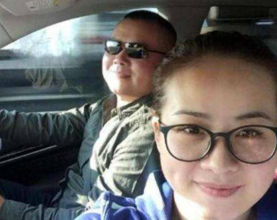 实拍德云社众星座驾,郭德纲最霸气,岳云鹏座驾是师娘过户