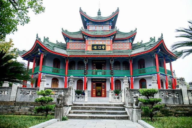 汉中博物馆有个镇馆之宝,名叫月台苍玉,可是谁也不知