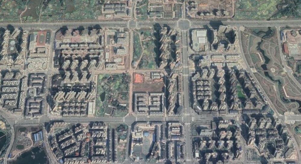 卫星上看四川营山县:县城规划超前,新城马路宛如地级城市