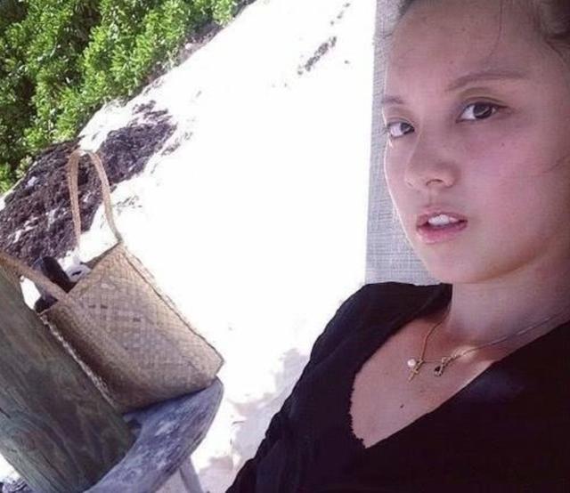 她童星出道从小就是美人胚子长大嫁黑人老外混血儿子颜值高