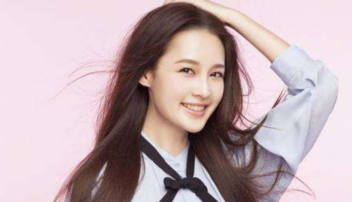 娱乐圈笑容最美的5位女星,李沁清纯,唐艺昕治愈,赵丽颖好甜