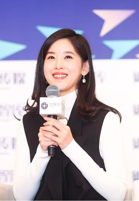 章泽天的26岁真不一般,气质温柔却有女财阀感,碾超同龄人一大截