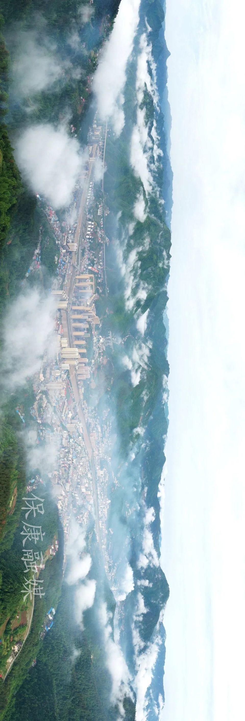保康县城航拍全景太美了