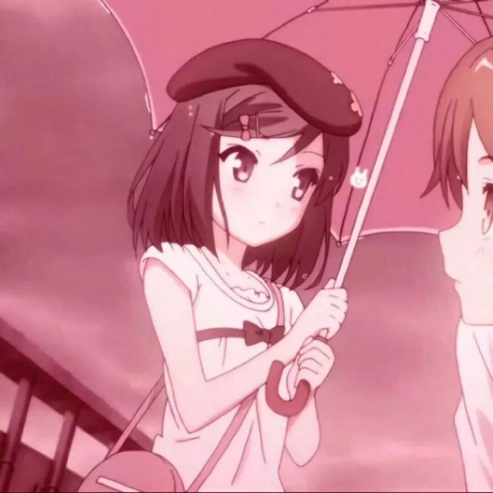 甜甜的动漫情侣头像:如果你是狂风暴雨,那我会打着伞
