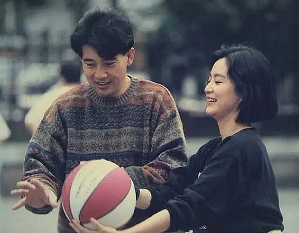 秦汉近况:夺走林青霞青春的男人老了,滚滚红尘安能
