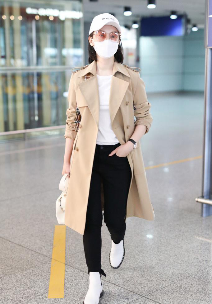 杏色风衣里面怎么搭配_杏色长裙怎么搭配图片(2)