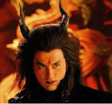 《仙剑三》:同样是魔尊,重楼与老魔尊实力差多少,天帝