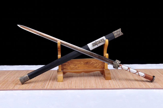 汉剑一直以来在中国刀剑历史上占有不可替代的地位.