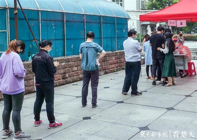 武汉有序开展全民核酸筛查