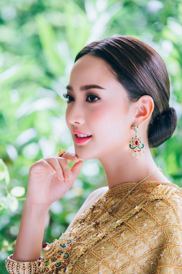 有新欢?泰女星与相恋14年初恋分手,亲姐爆其移情富二代