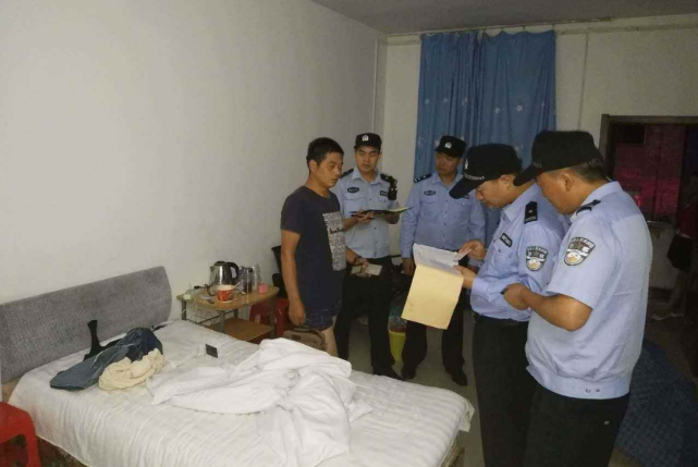 情侣入住酒店,碰到警察查房怎么办?不清楚的可以看看!