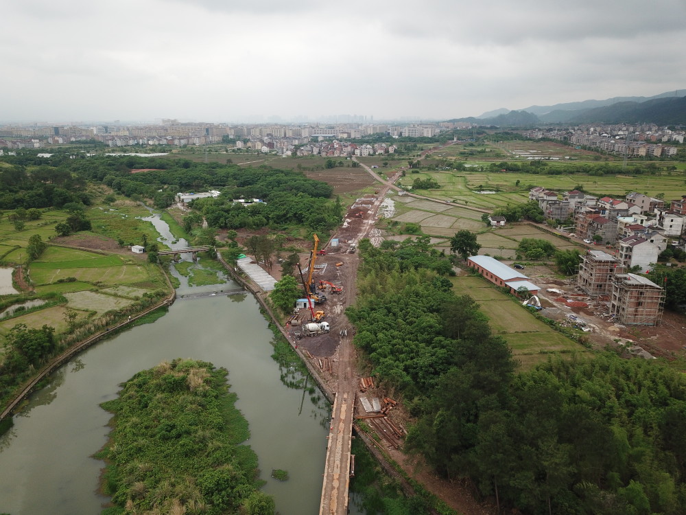 东阳市六石街道炬路村人口_东阳市城东街道规划图