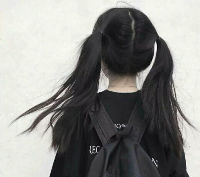 不露脸女生头像:可能还会有些不甘,但最终还是被失望填满!