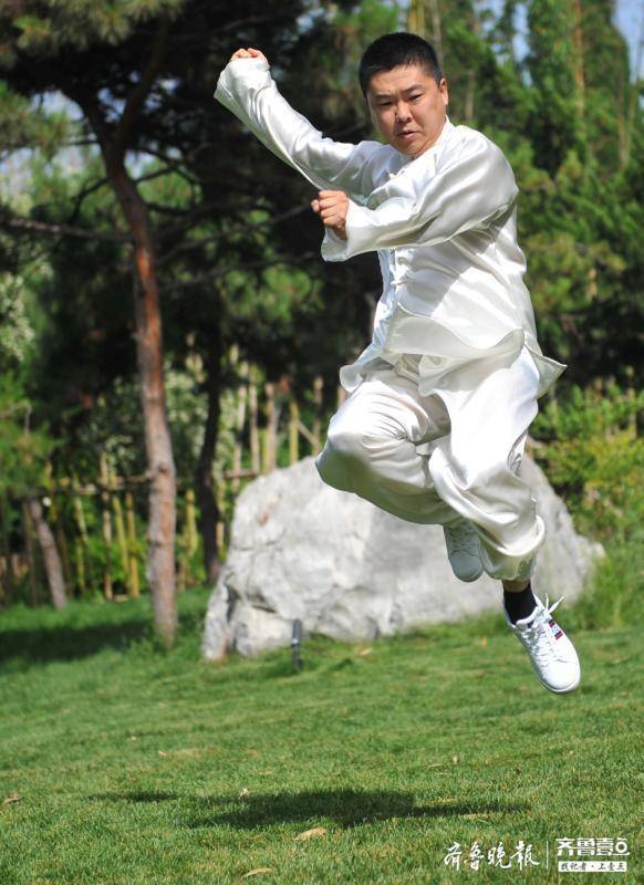 16日,"太极战疫 健康同行 "——首届安徽人家文化艺术节曁太极拳传统