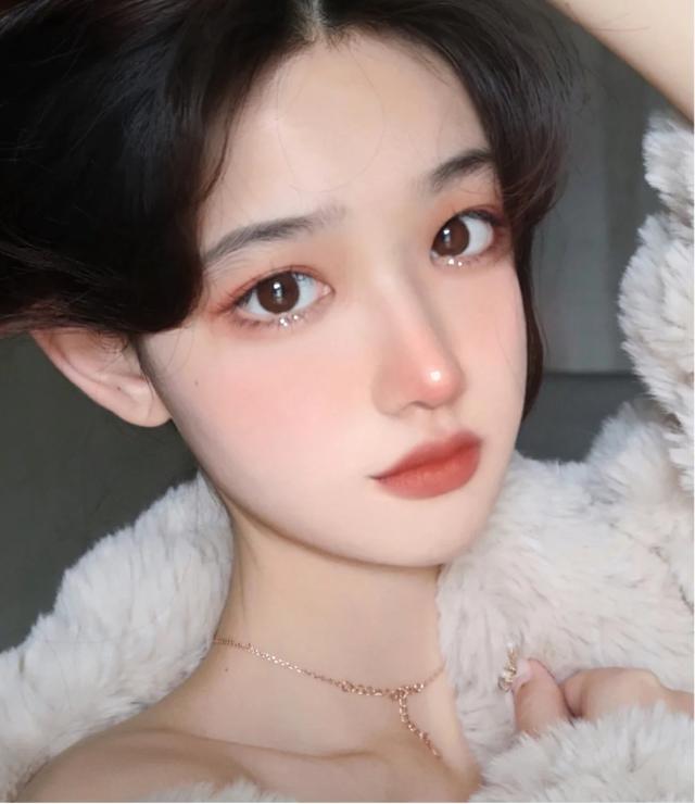 今年夏天超火的“无辜”妆，上脸以后又纯又欲，你就是小仙女本人