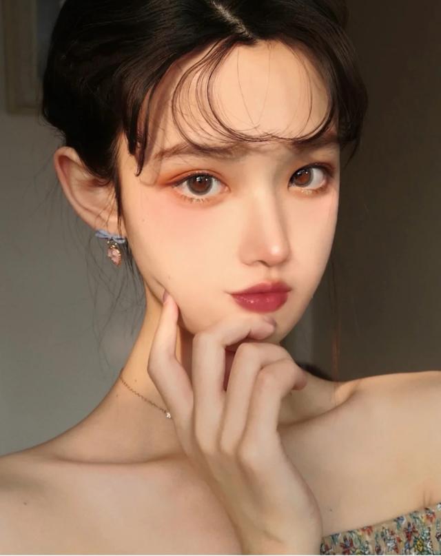 今年夏天超火的“无辜”妆，上脸以后又纯又欲，你就是小仙女本人