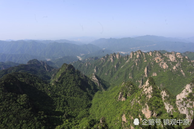 两千米高空航拍八百里伏牛山最高峰壁立千仞,有华山之