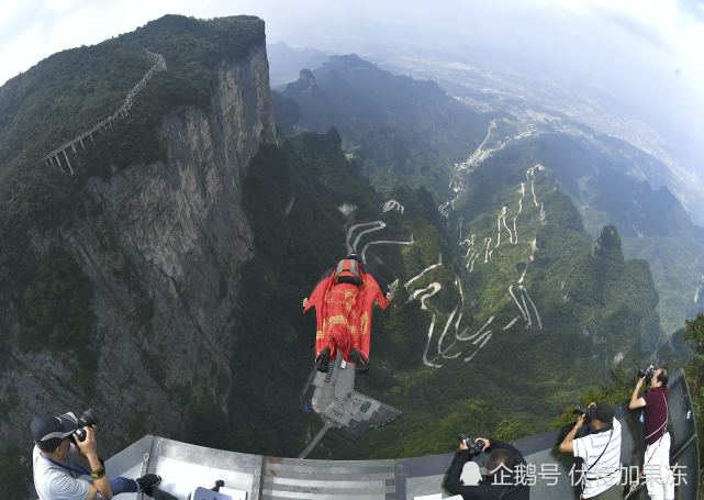 北京女大生张家界翼装飞行失联5日,专家:落地时应活着