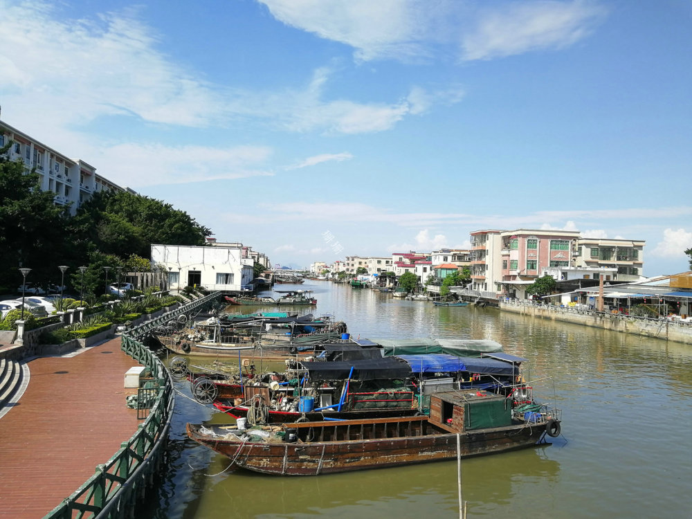 广州"新垦十四涌"尝海鲜,在海产市场采购,10元加工费