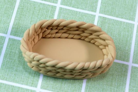 这篮子面包竟然是用超轻粘土做的,太逼真了吧!
