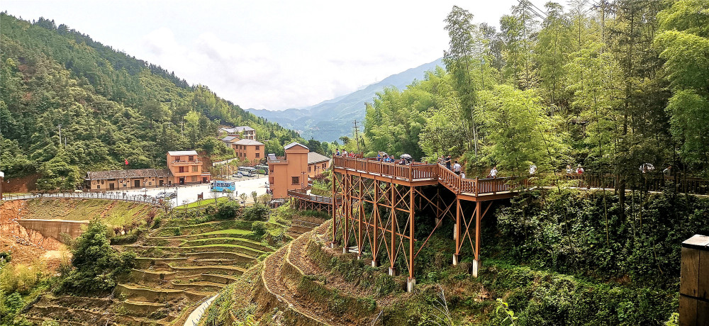 江西遂川桃源梯田风景如画 山水田园皆成景