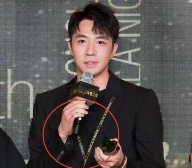 俞灏明现状,俞灏明剧照 10年前,被大火毁容的俞灏明现状如何?5000万赔偿背后掩盖了什么?