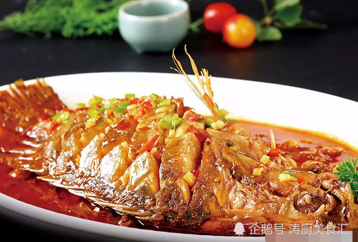 安徽菜又名徽菜,是中国八大菜系之一,其特点是烹调方法上擅长烧,炖