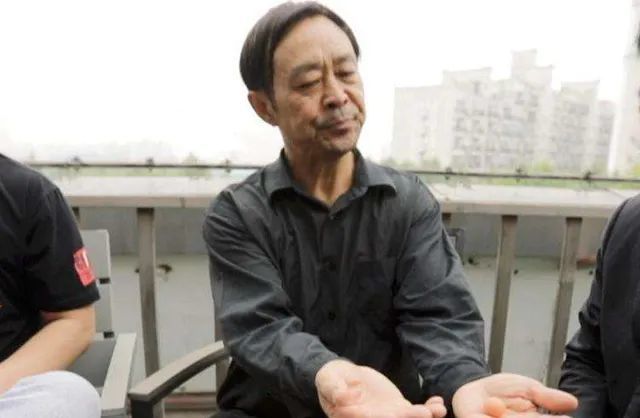 从约战变成掰手腕，西热力江李景亮没开打被质疑：还不如马保国
