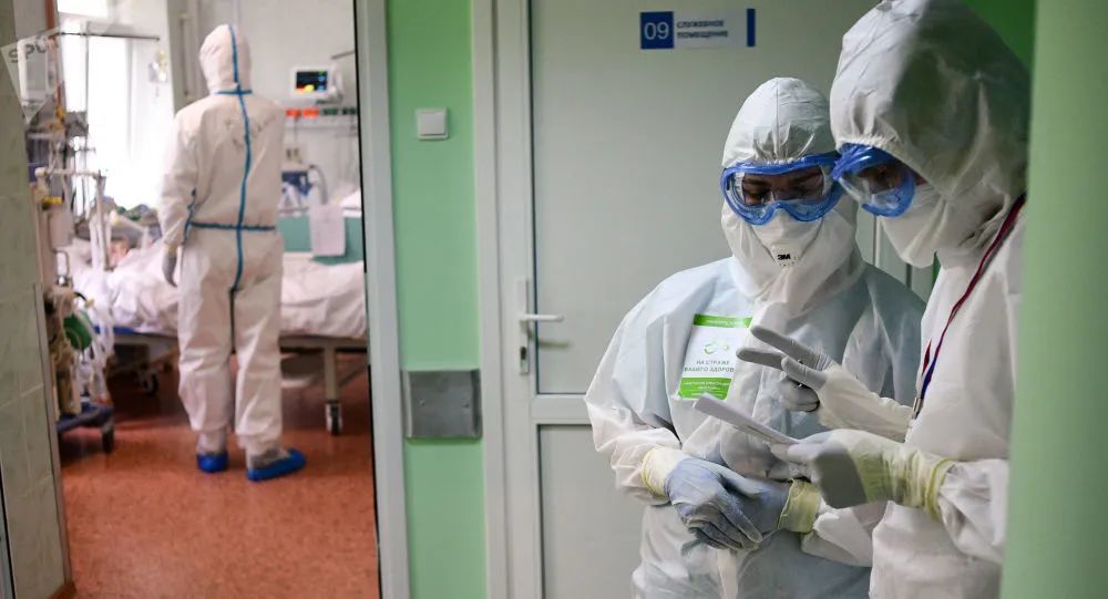 俄罗斯连续10余天新增破万但死亡率全球最低，到底啥原因？