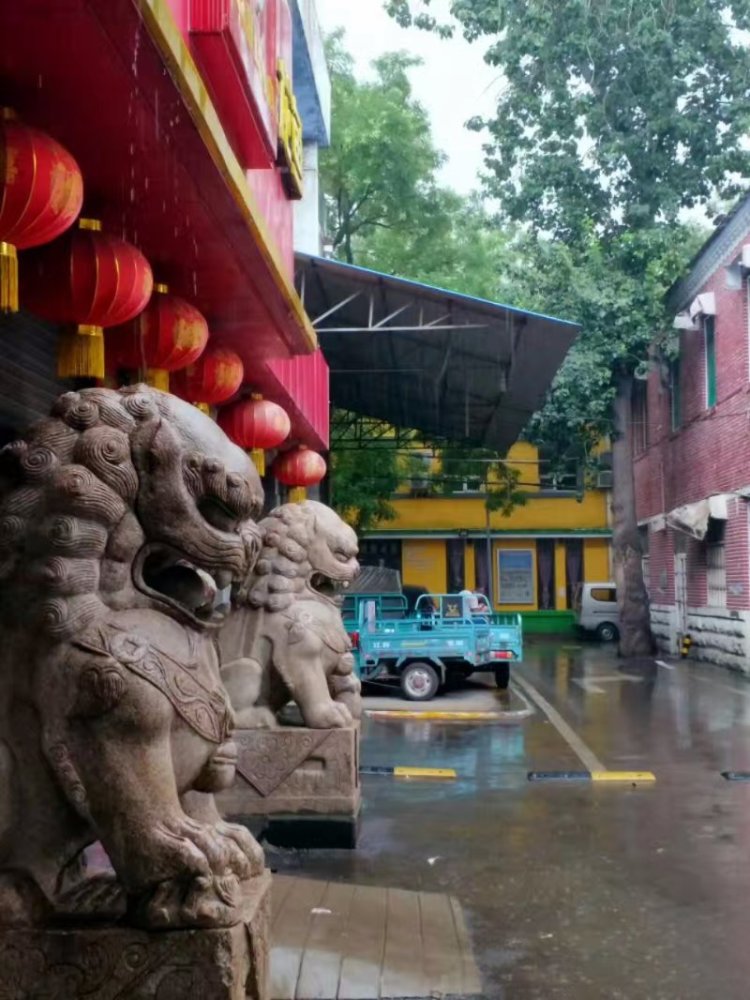 雨中访万紫巷—寻访济南老建筑