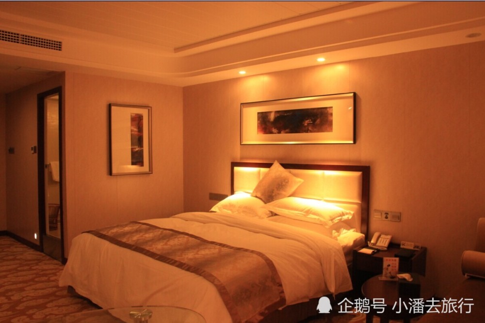 长江三峡游轮——华夏神女2号游轮实景图