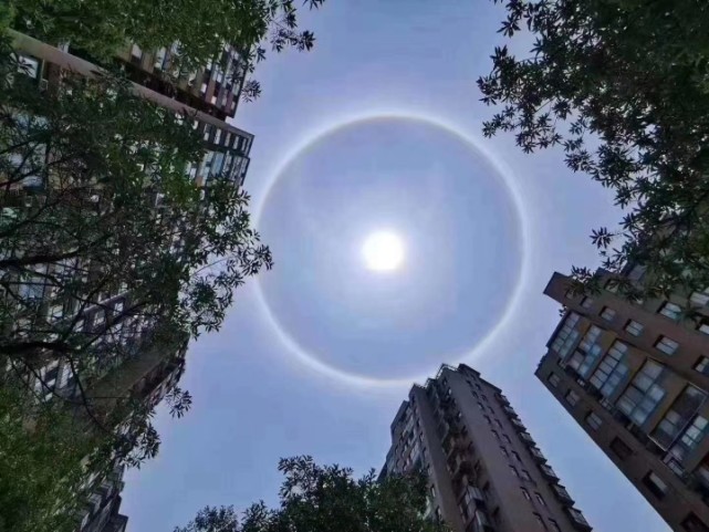 那这究竟是什么自然现象呢?