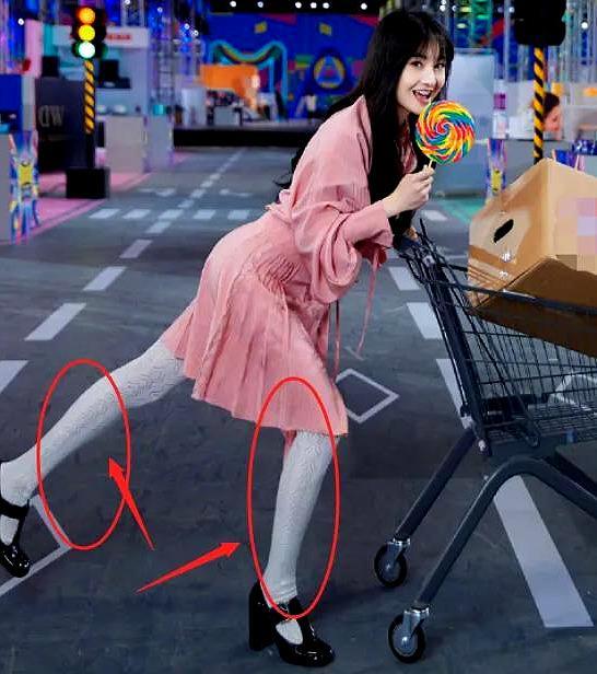 郑爽光腿穿黑丝大突破罕见性感不敢认大露长腿新造型美霸屏
