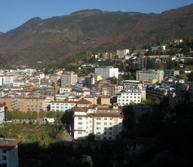 凉山州人口彝族人口_凉山州黑老大彝族伍斌(2)
