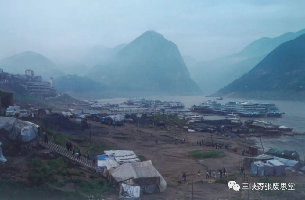 巫山县城新貌 巫之名:缘于上古巫神封于斯