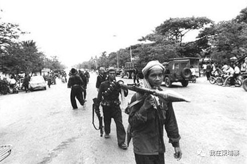 从1970年3月到1975年4月,经历了5年残酷战争的南亚小国柬埔寨已经是