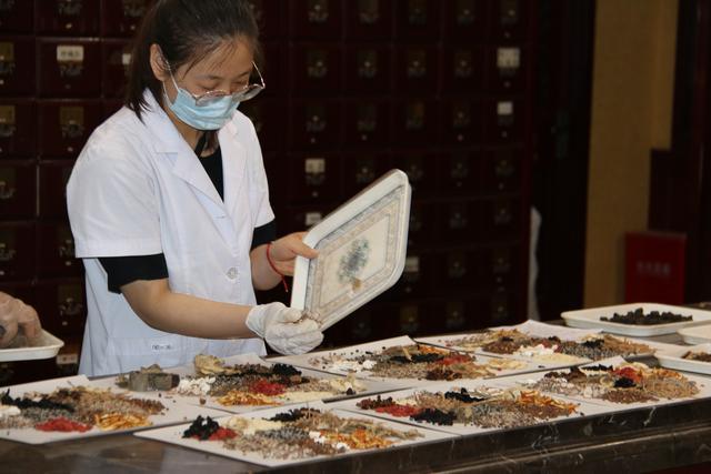 进食不洁腹泻，老中医用这个方子治好了