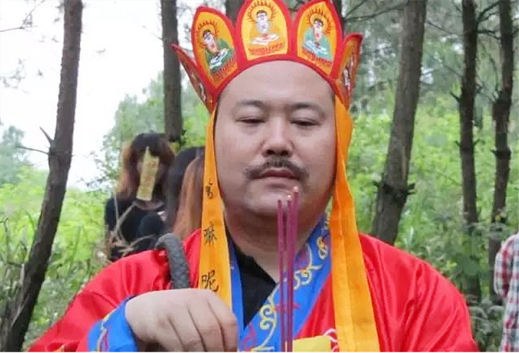 这个人的名字叫田铁武,为方便后面书写,我们统称他为田大师.