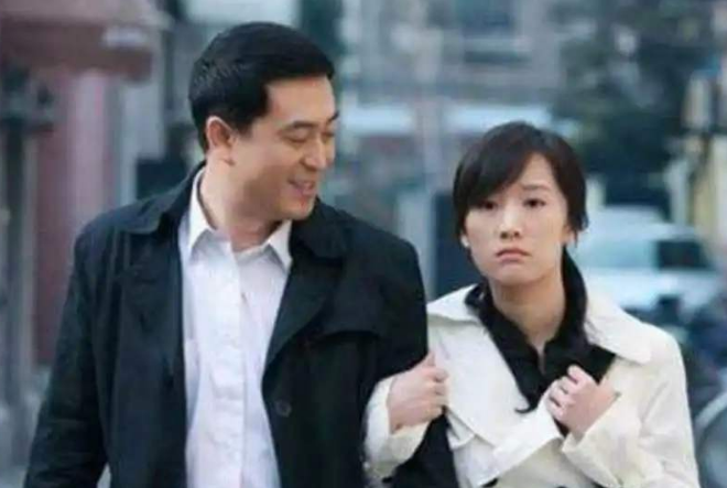 蜗居:宋思明一直与海藻悄悄来往,又为何将她带去同学聚会?