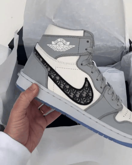 dior x aj1 首次完整开箱!鞋盒,细节全面公布!