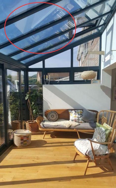 朋友翻新封阳台,只是将玻璃上延1米封顶,阳台瞬间变身